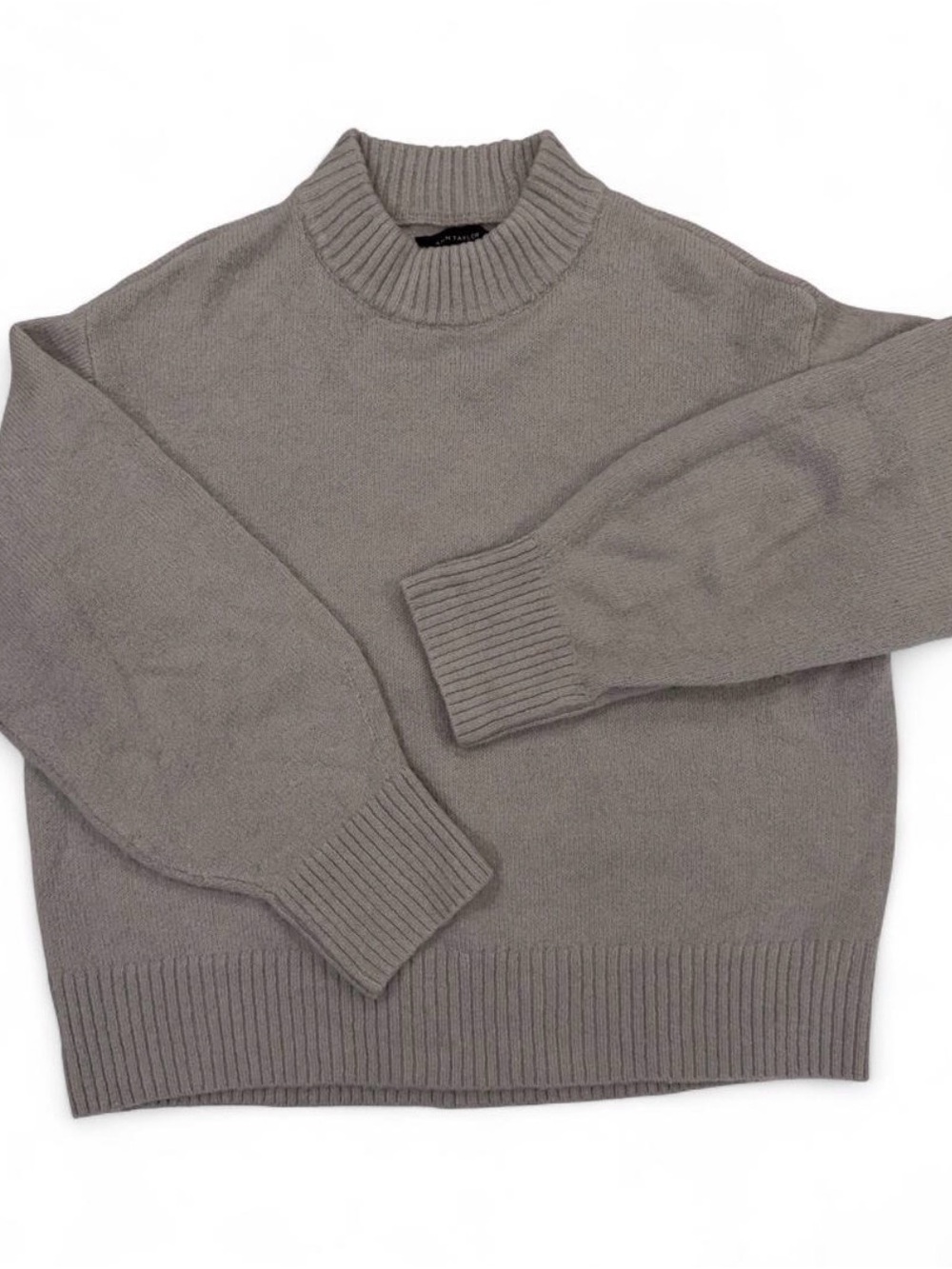 Ann Taylor Gray Mock Neck Relaxed Fit Sweater Size Small
